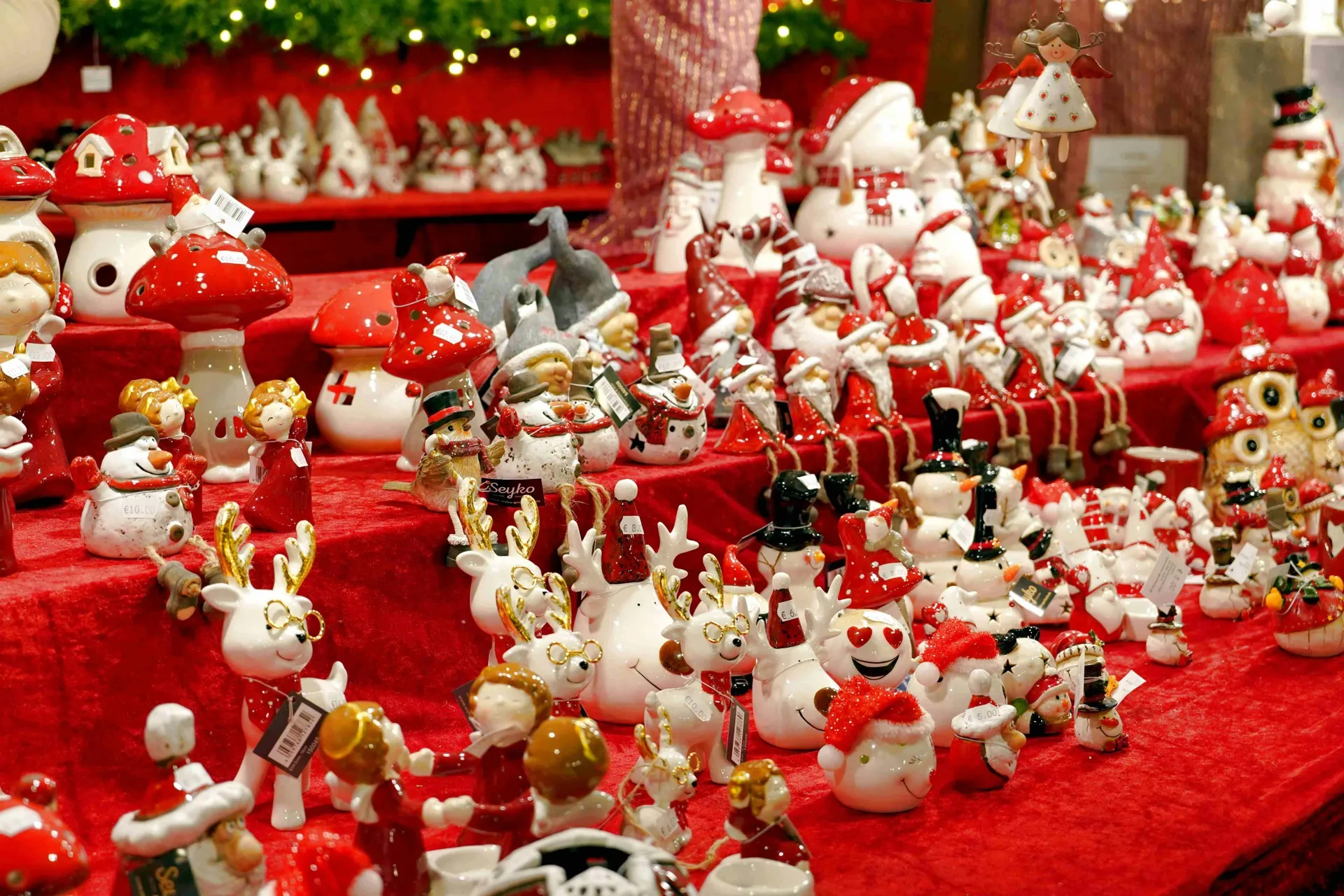 Decorazioni natalizie artigianali ai mercatini di Natale in Costa Azzurra